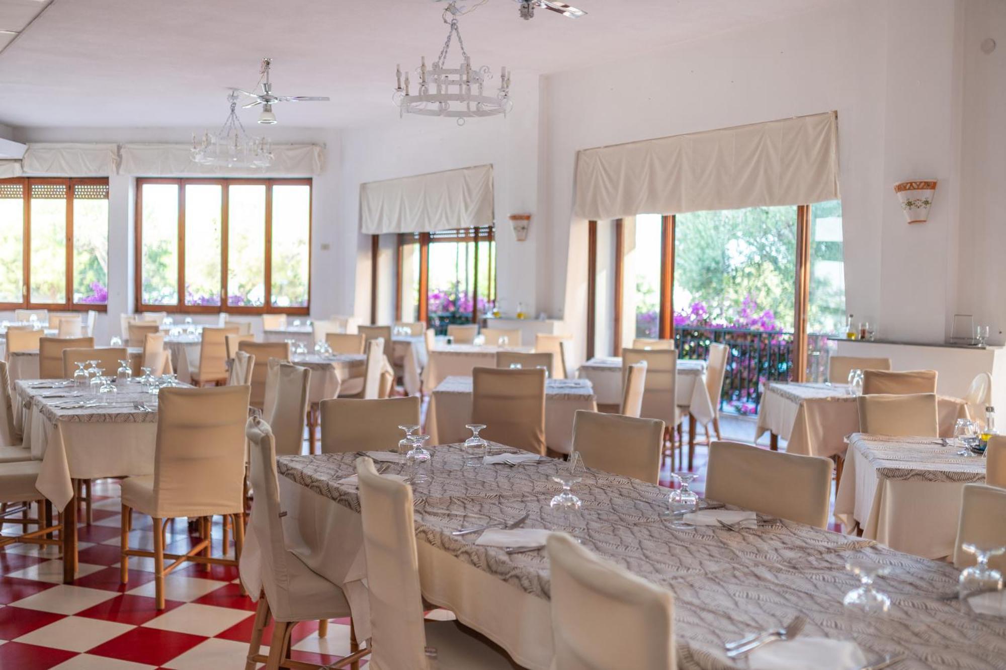 Royal Hotel Villammare